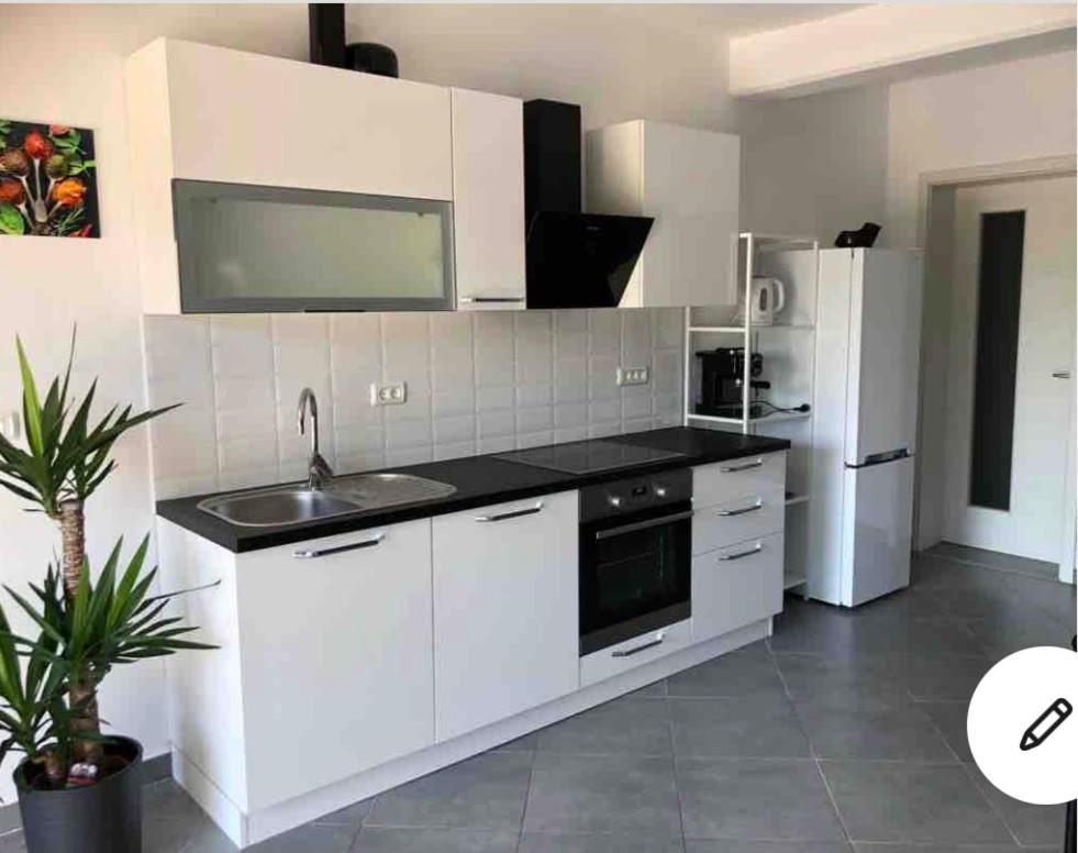 Lovely Apartment In Nature With Sauna! Postojna Ngoại thất bức ảnh